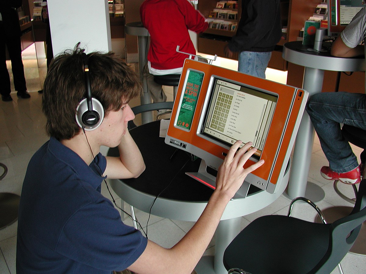 A computer screen displaying a simple game interface.